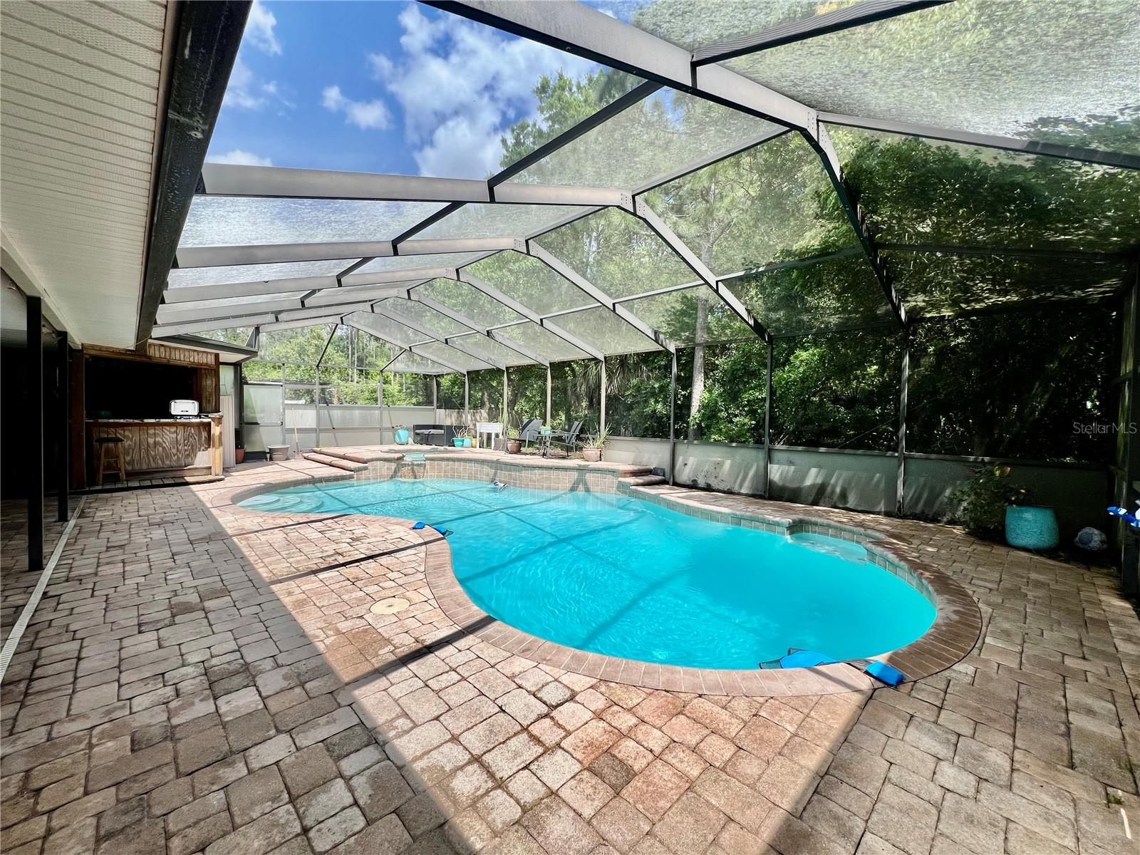 RIVER CROSSING - Residential