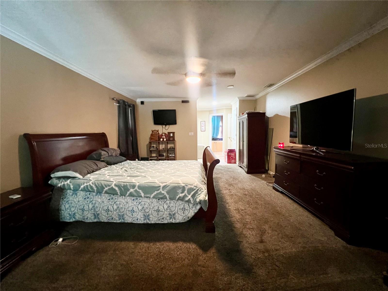 RIVER CROSSING - Residential