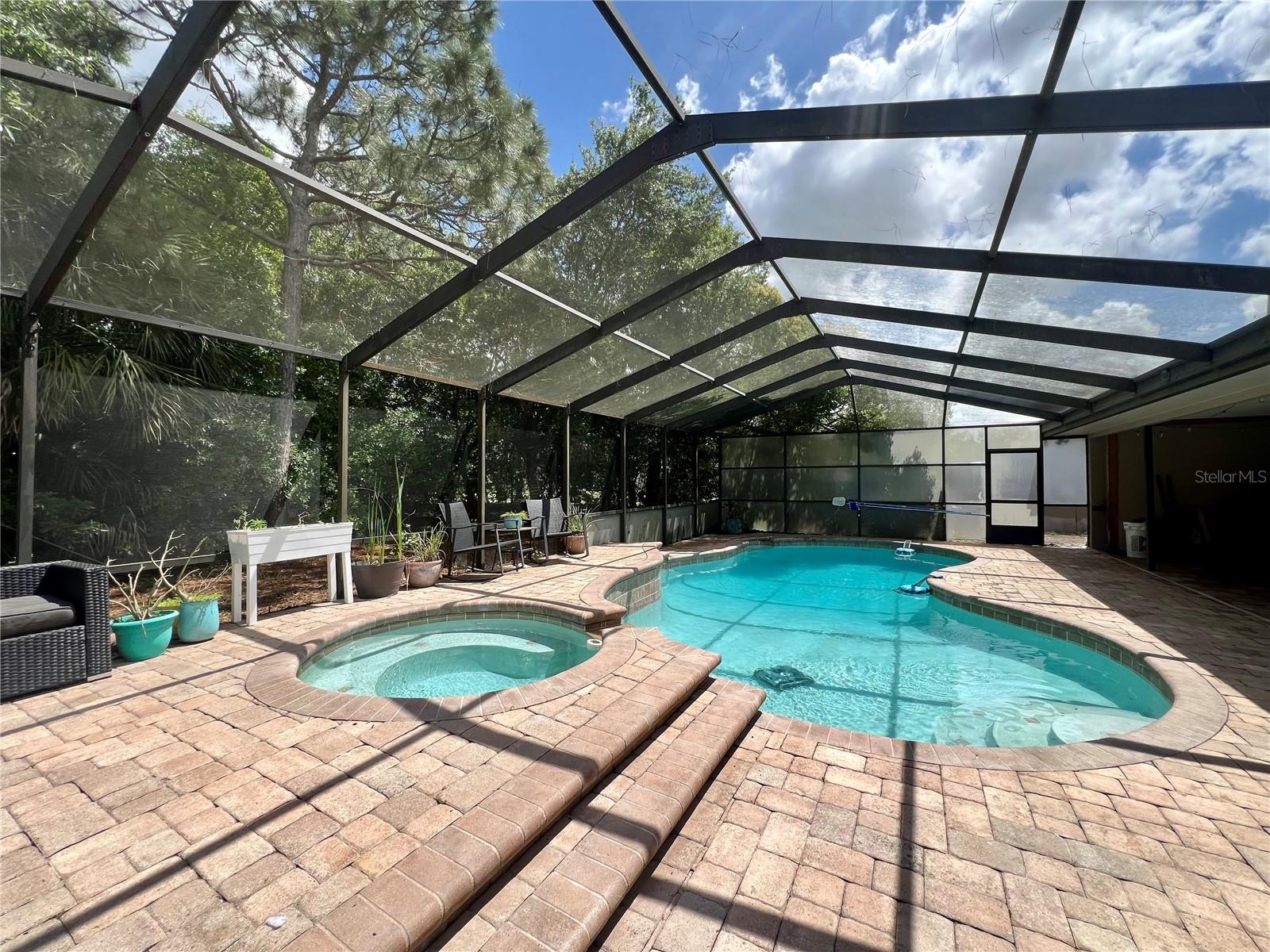 RIVER CROSSING - Residential