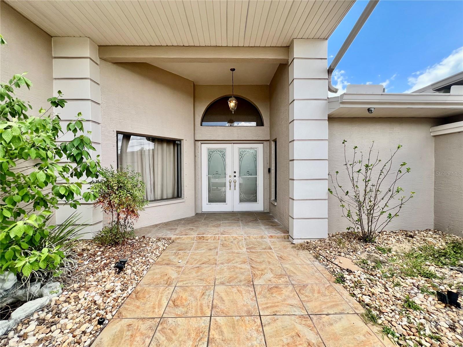 RIVER CROSSING - Residential