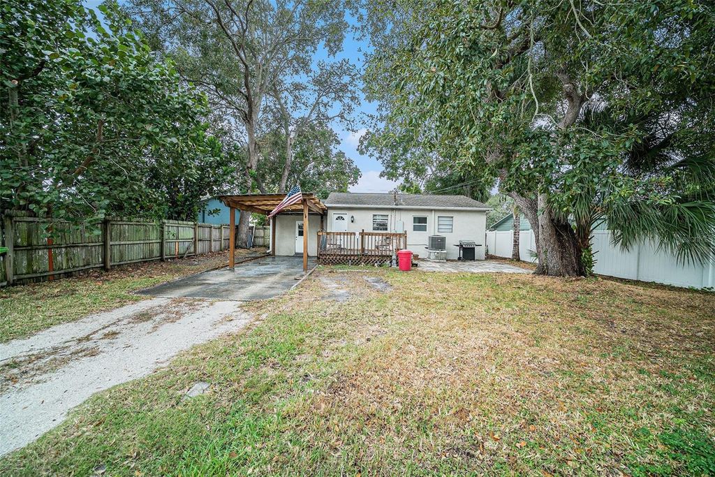 Photo of 441 40th Avenue NE, St Petersburg, FL 33703 (MLS # TB8452836)