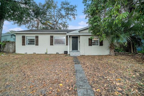 Photo of 441 40th Avenue NE, St Petersburg, FL 33703 (MLS # TB8452836)