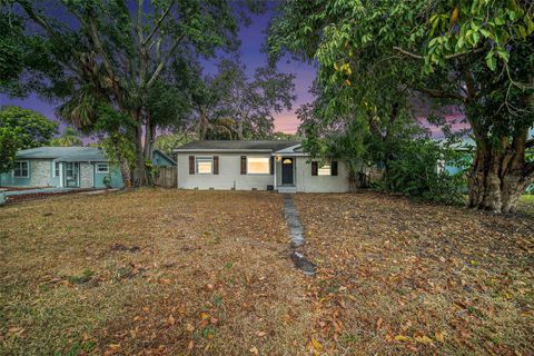 Photo of 441 40th Avenue NE, St Petersburg, FL 33703 (MLS # TB8452836)