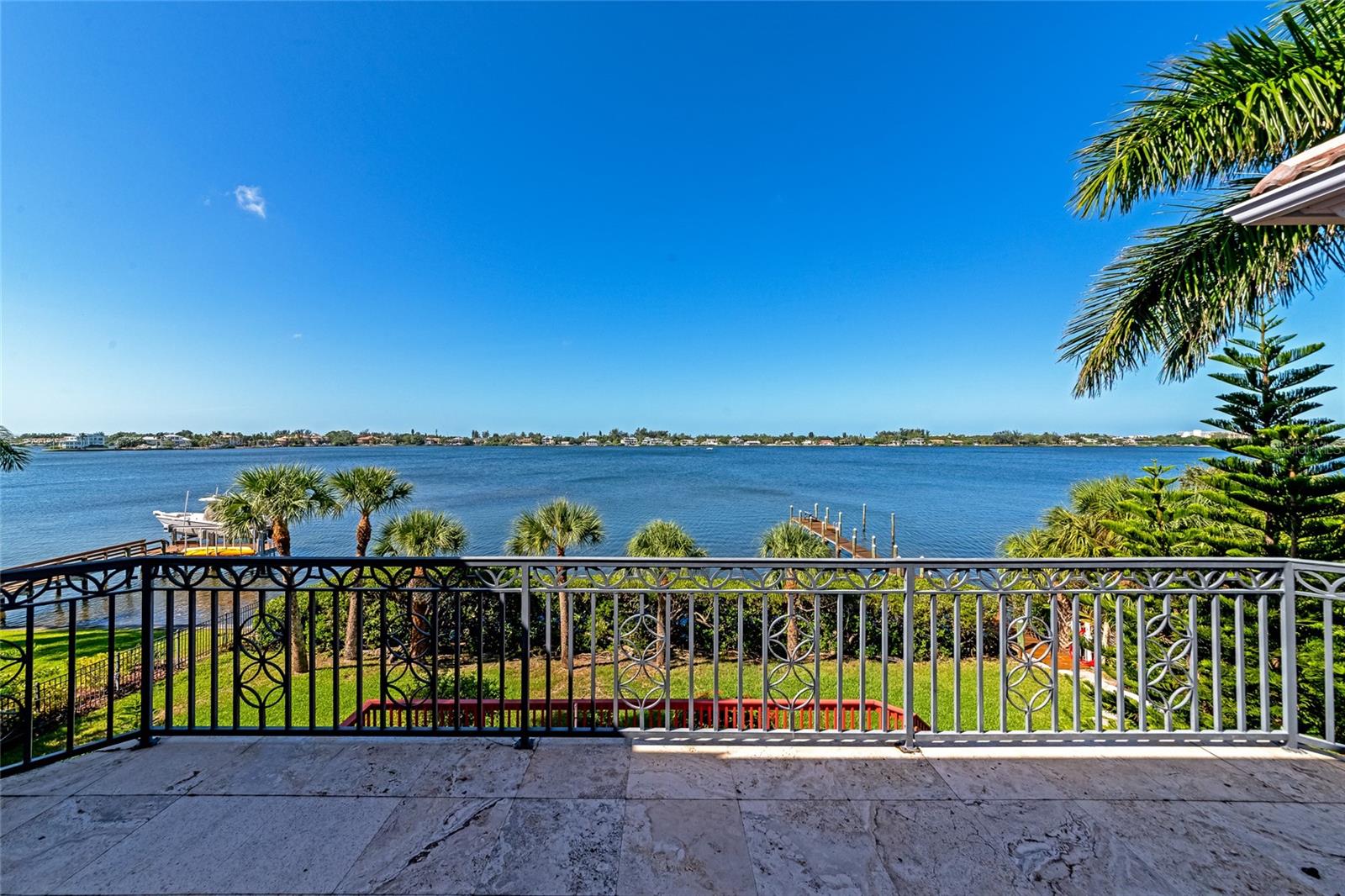 BUCCANEER BAY - Residential