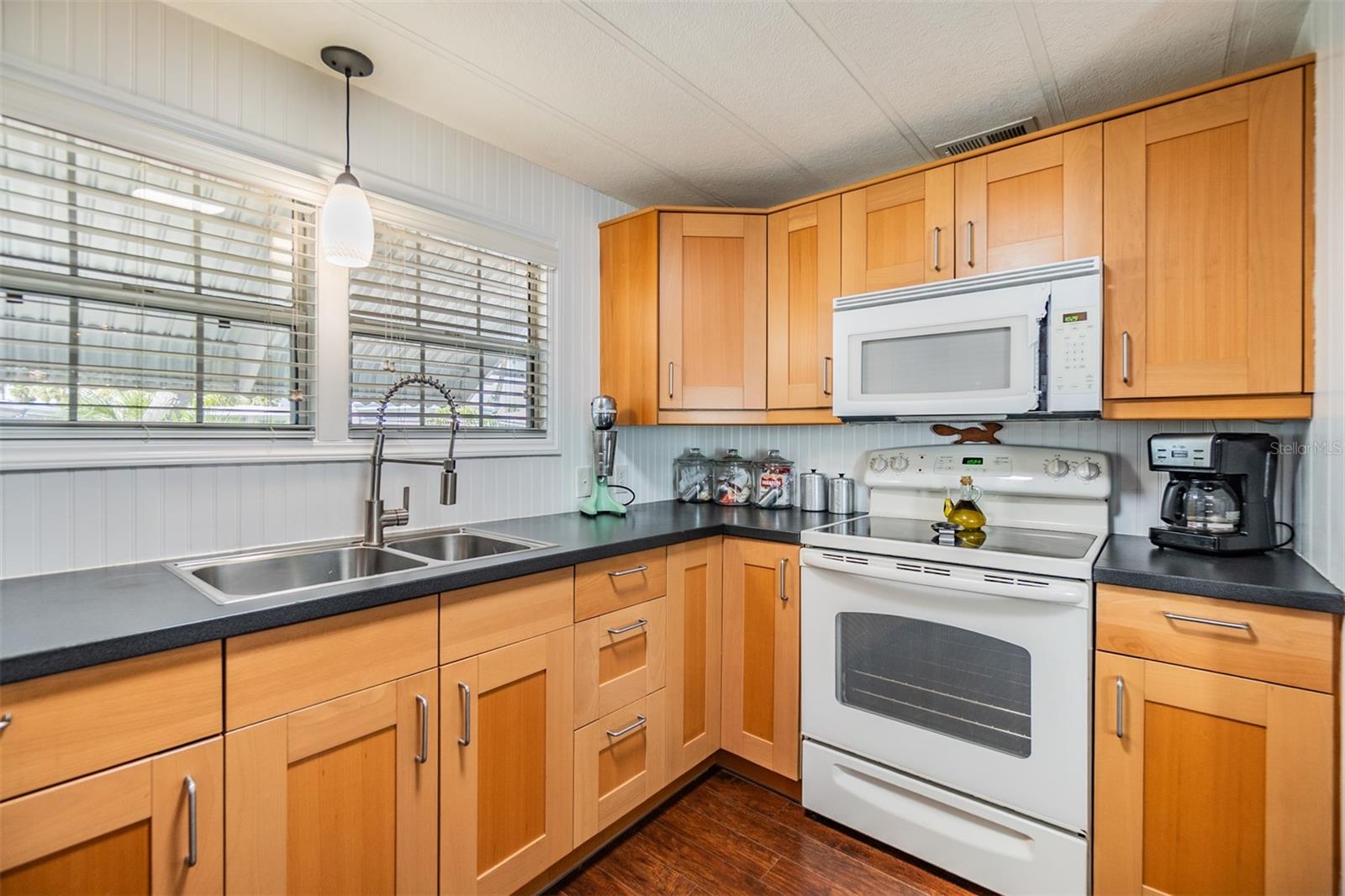 4851 W GANDY BOULEVARD B3L35