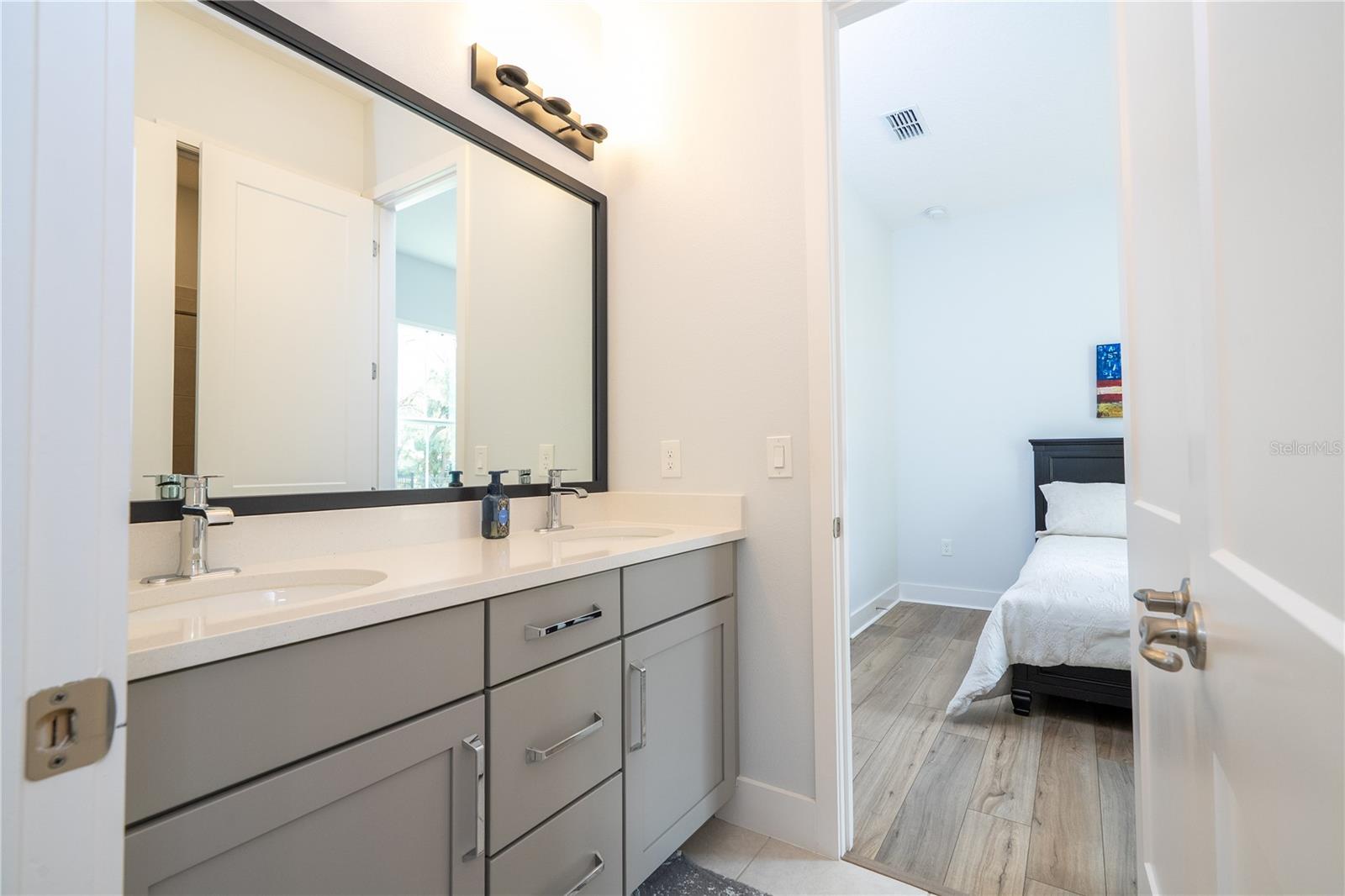 WOODS OF LAKE HELEN - Residential