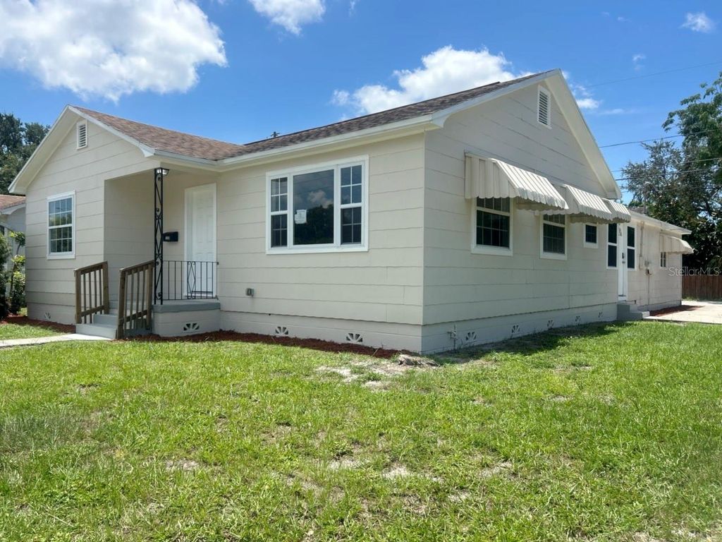Photo of 1730 38th Avenue N, St Petersburg, FL 33713 (MLS # TB8408888)