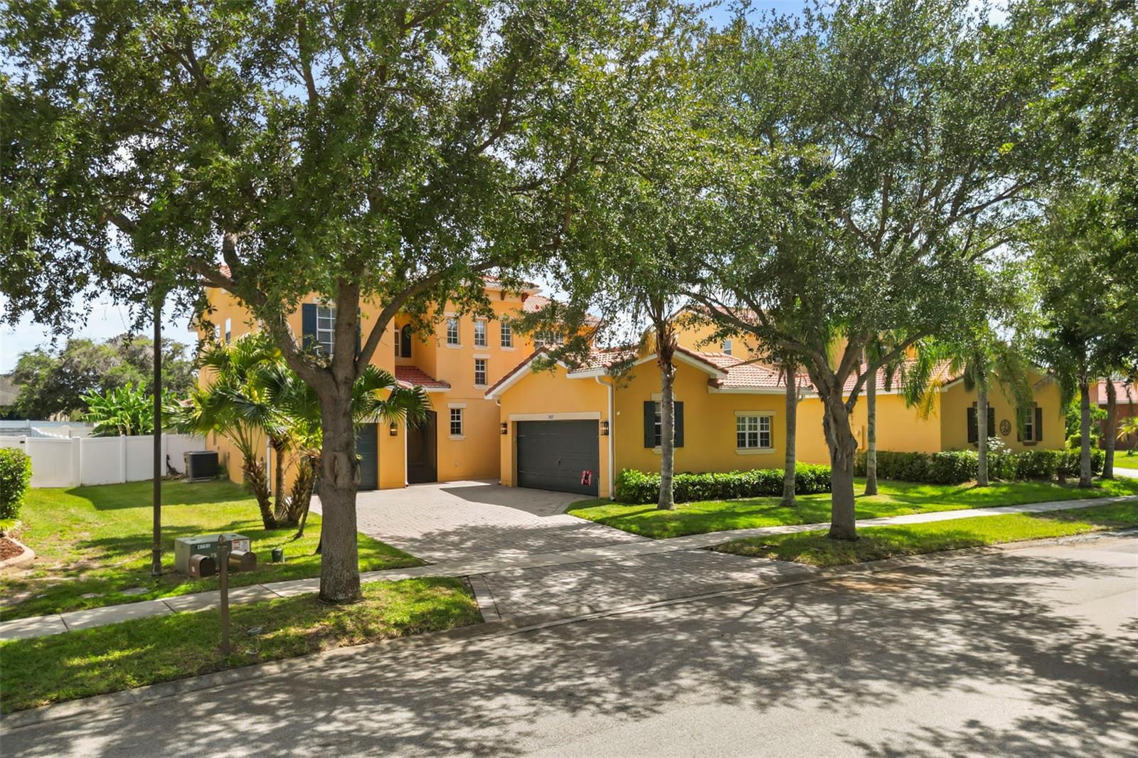 3827 GOLDEN KNOT DRIVE
