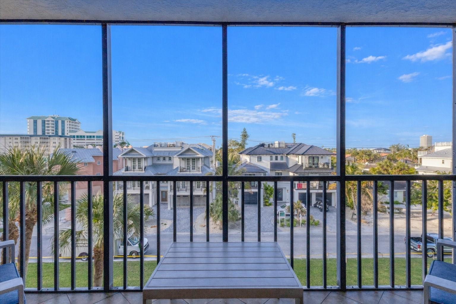 LIDO TOWERS - Residential