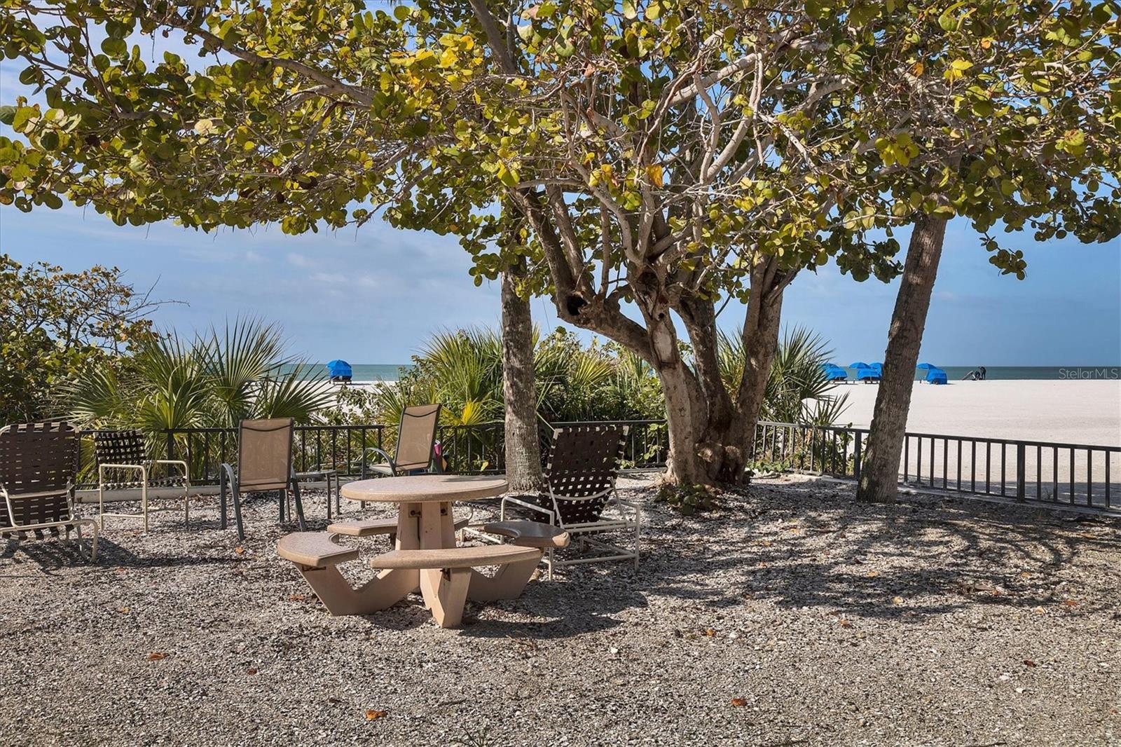 LIDO TOWERS - Residential