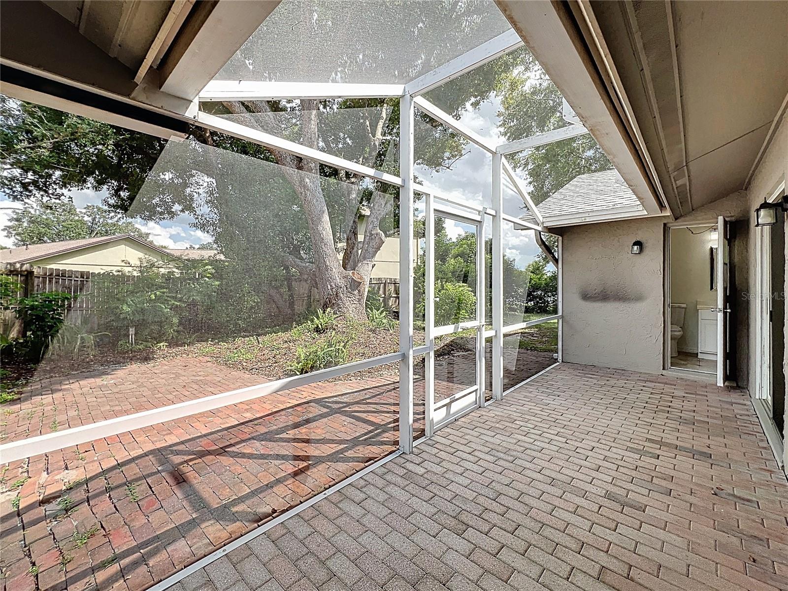 BAY LAKES AT GRANADA SEC 02 - Residential Lease