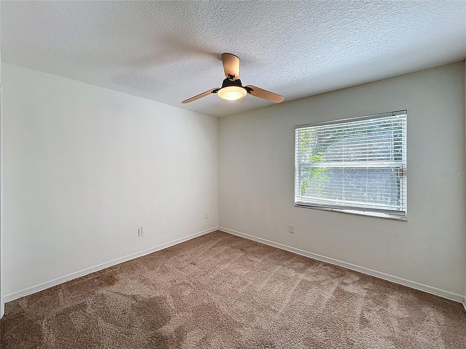 BAY LAKES AT GRANADA SEC 02 - Residential Lease