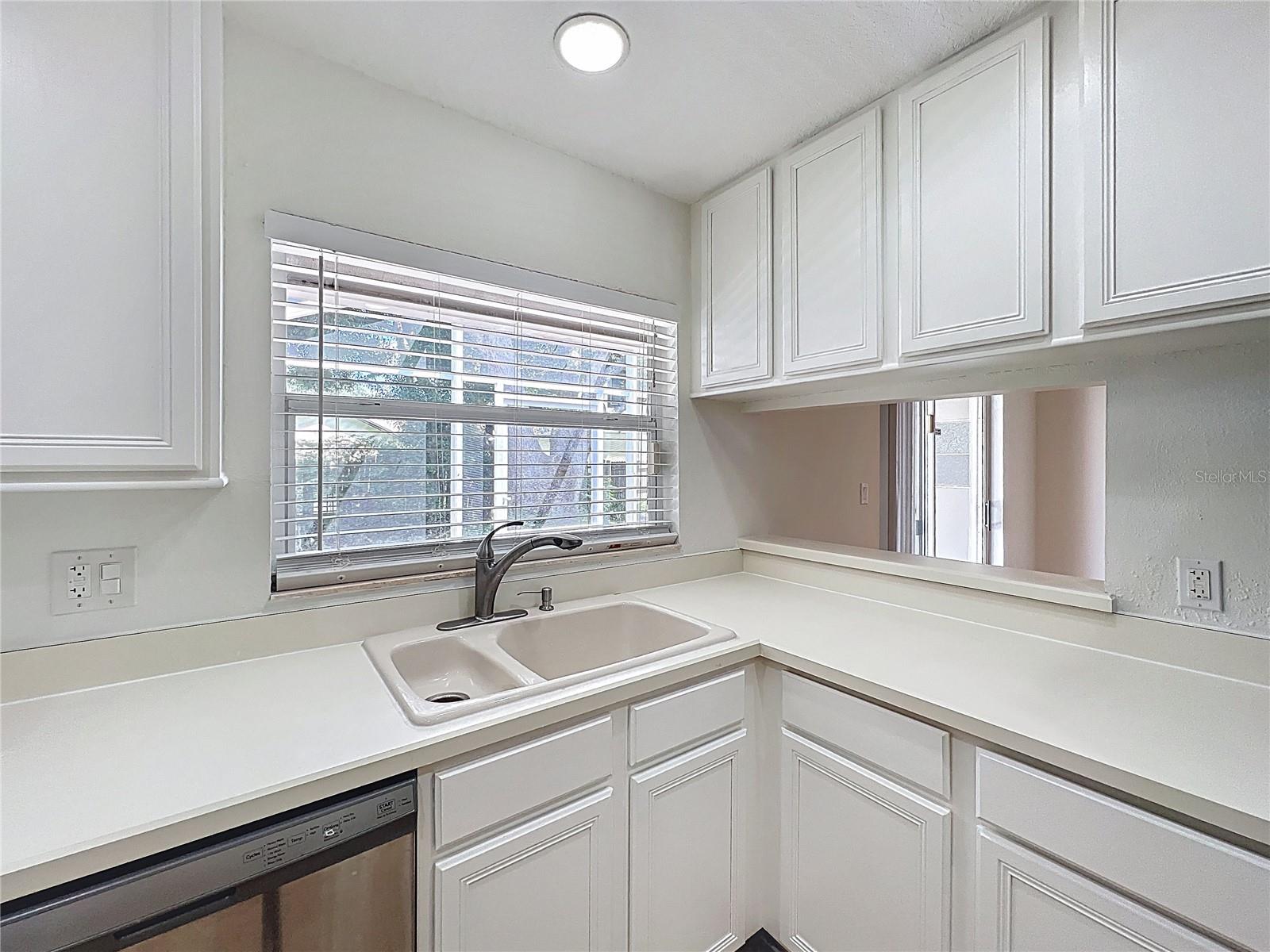 BAY LAKES AT GRANADA SEC 02 - Residential Lease