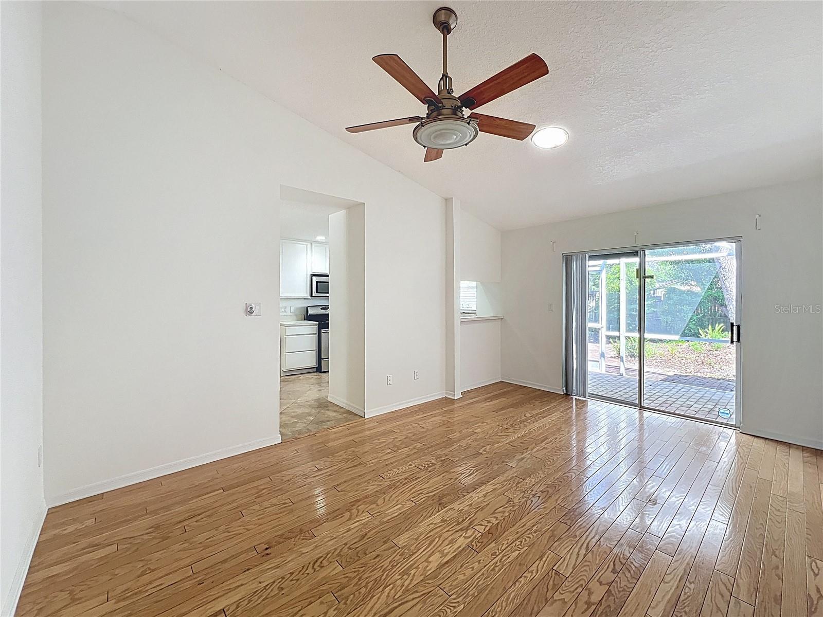 BAY LAKES AT GRANADA SEC 02 - Residential Lease