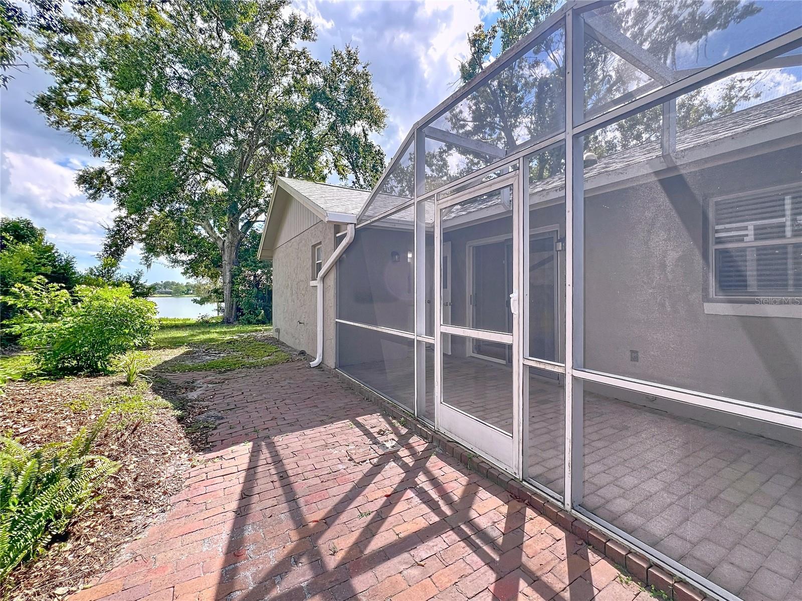 BAY LAKES AT GRANADA SEC 02 - Residential Lease