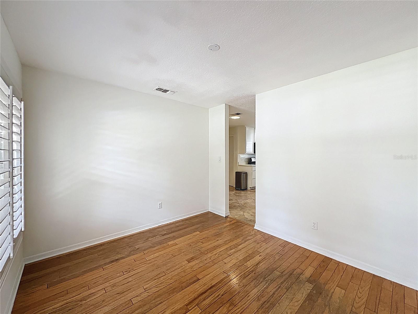 BAY LAKES AT GRANADA SEC 02 - Residential Lease