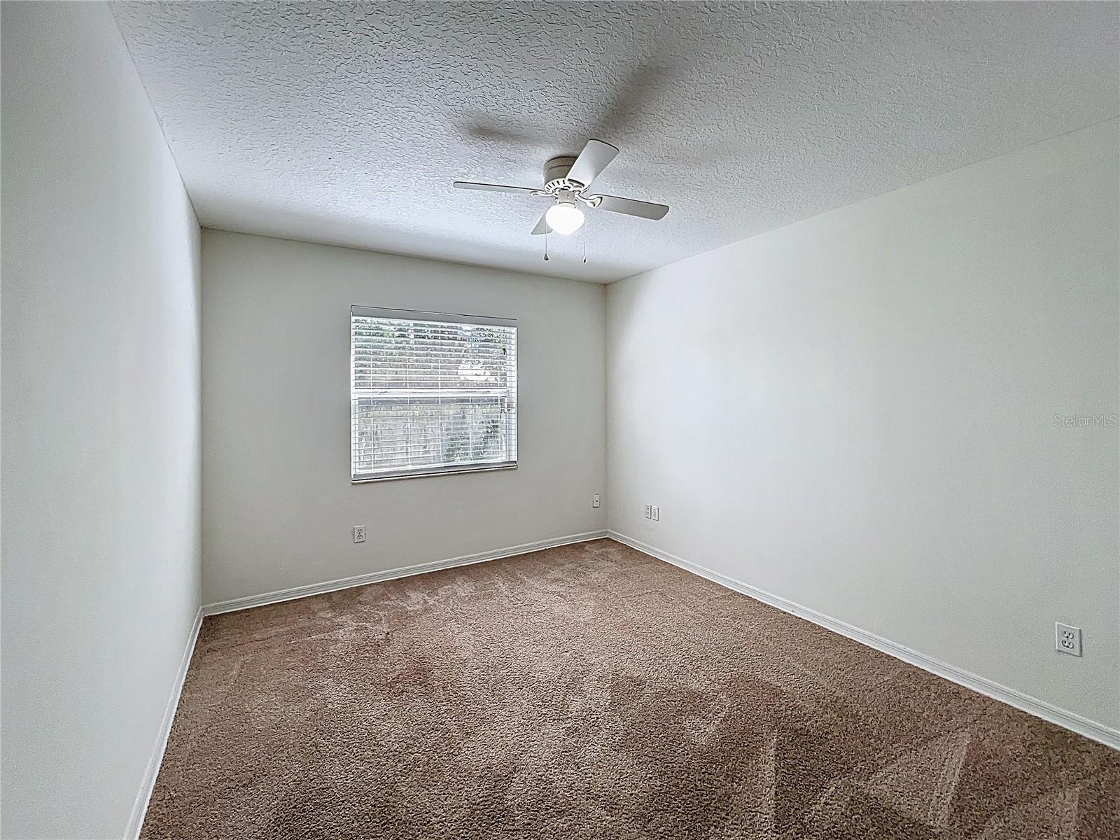 BAY LAKES AT GRANADA SEC 02 - Residential Lease