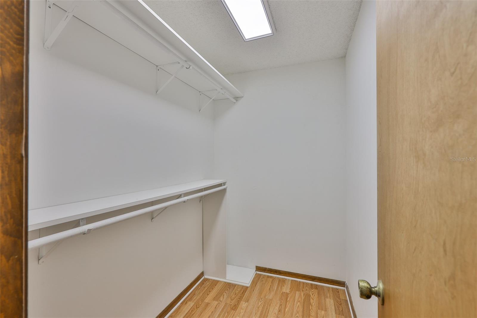 CASH ACRES UNIT NO 1 LOT 10 BLOCK 1 - Residential