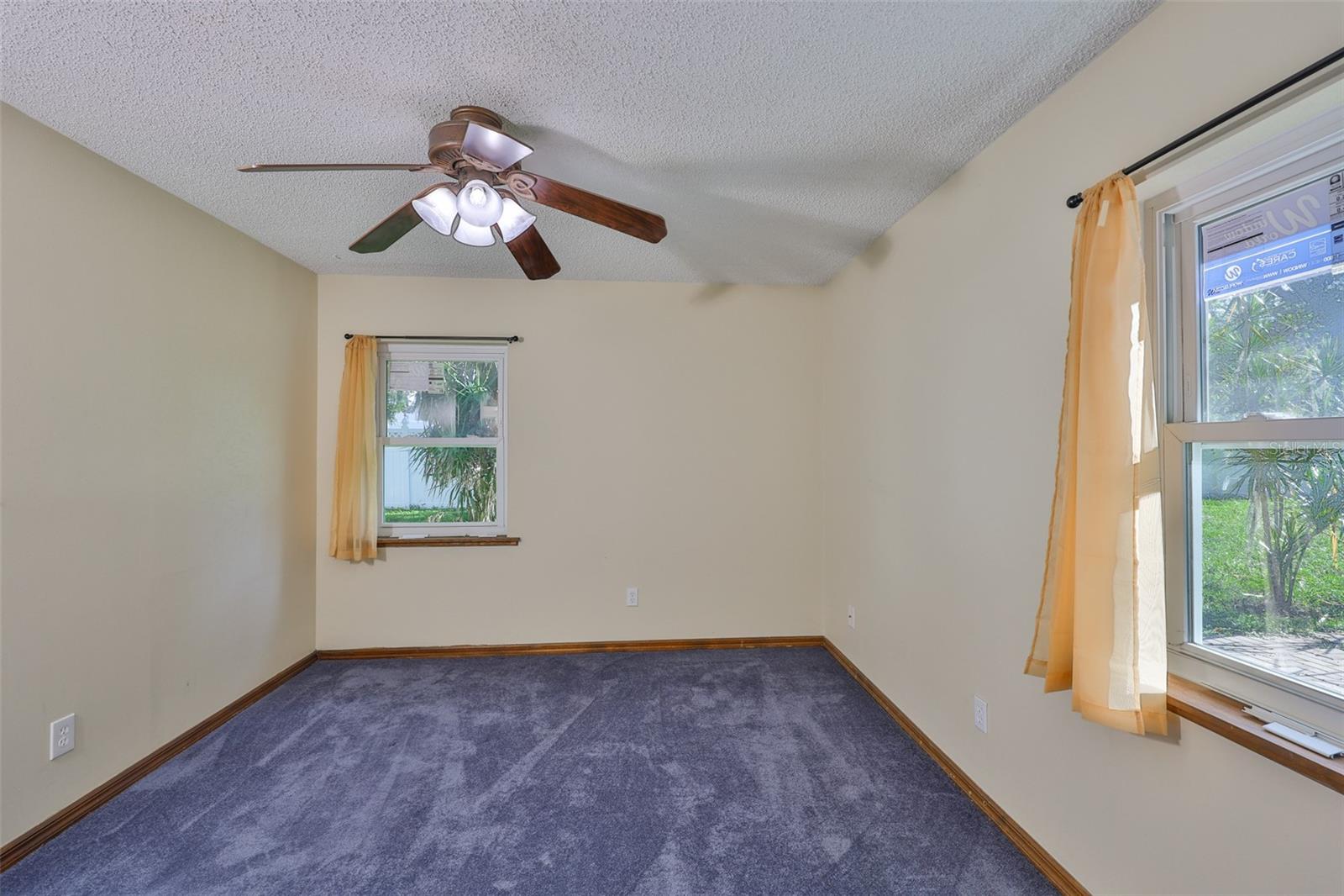 CASH ACRES UNIT NO 1 LOT 10 BLOCK 1 - Residential