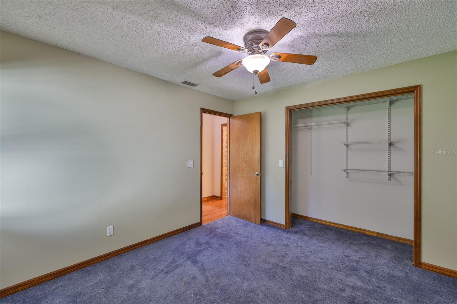 CASH ACRES UNIT NO 1 LOT 10 BLOCK 1 - Residential