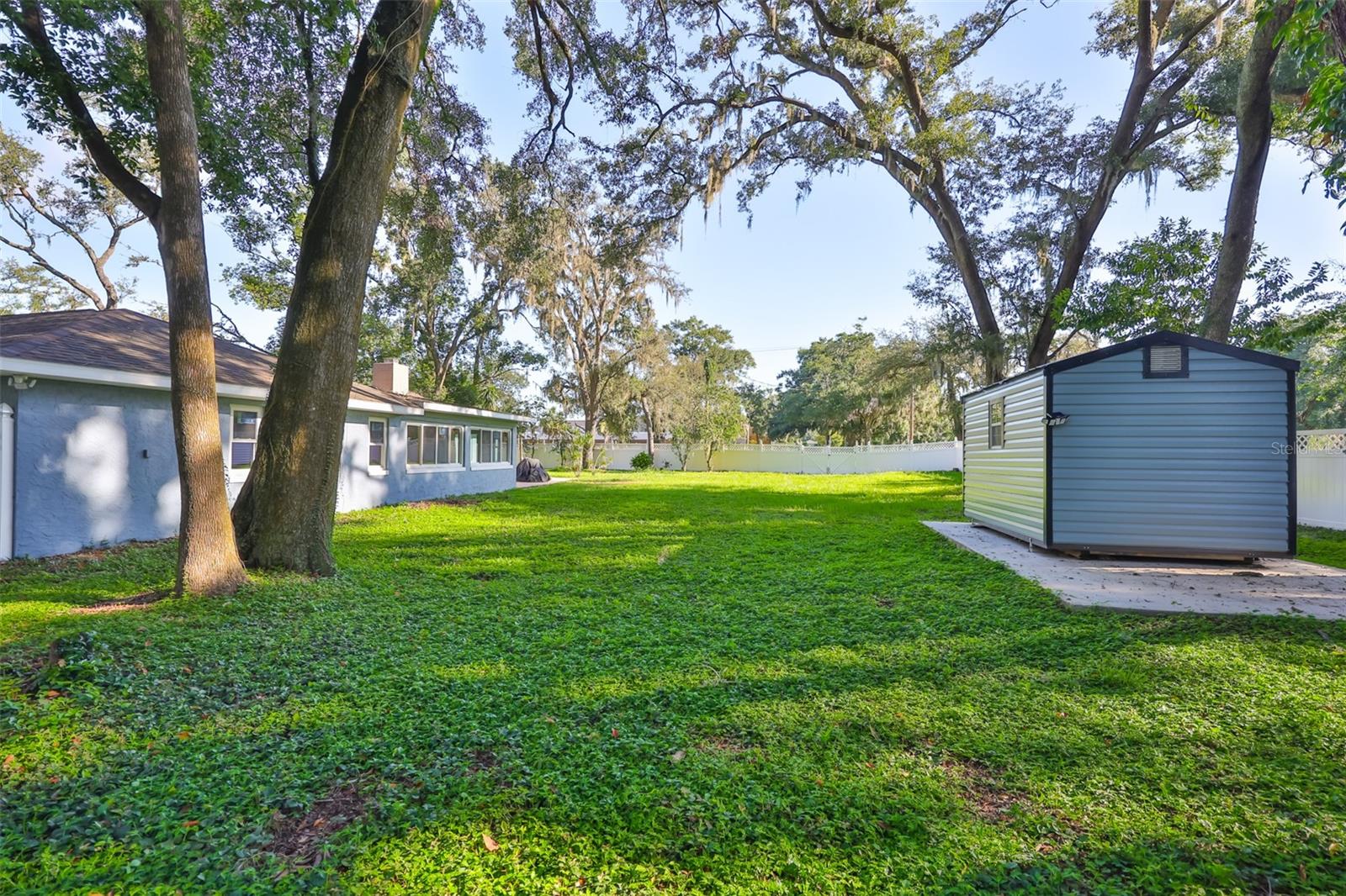 CASH ACRES UNIT NO 1 LOT 10 BLOCK 1 - Residential