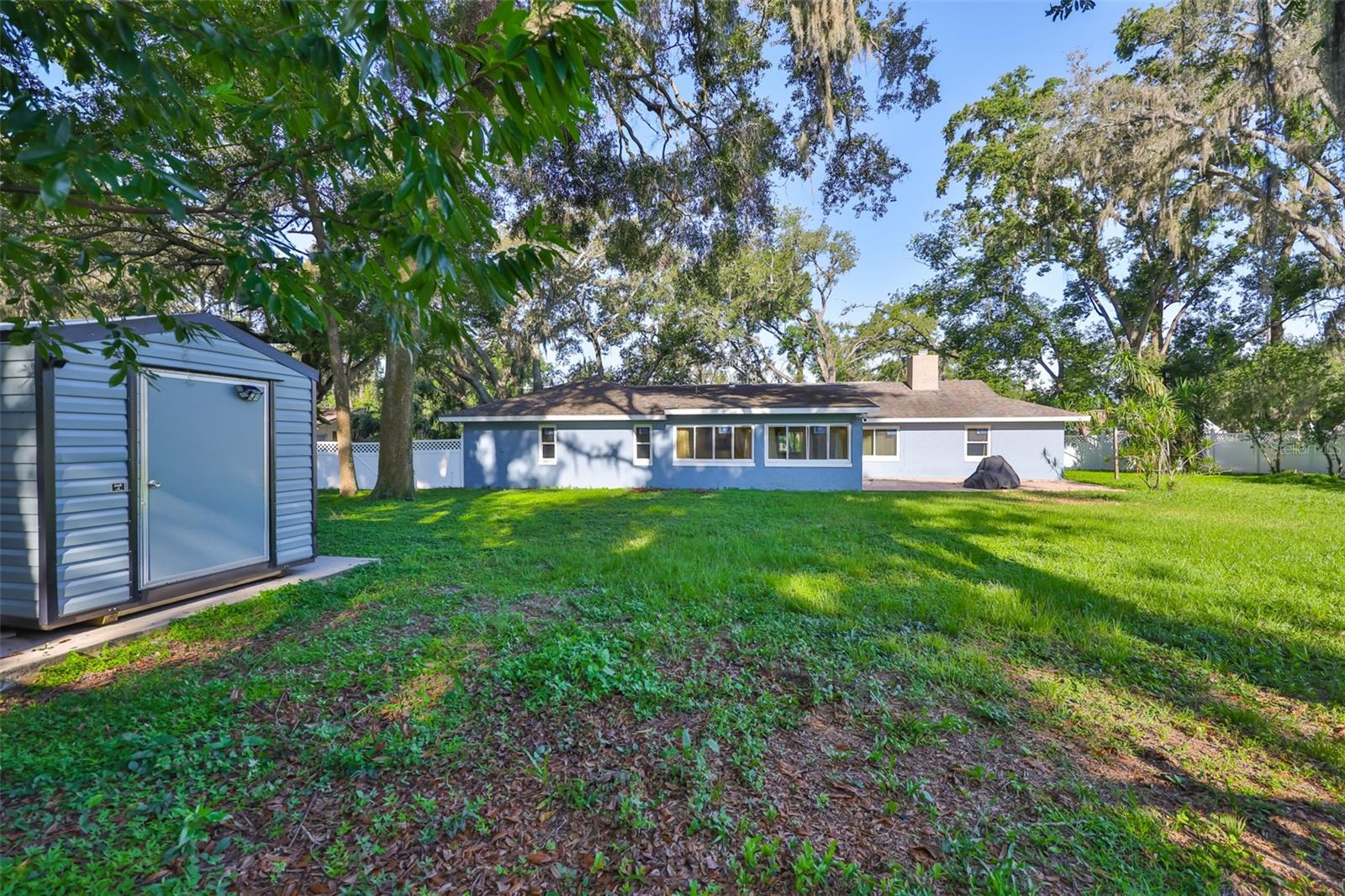 CASH ACRES UNIT NO 1 LOT 10 BLOCK 1 - Residential