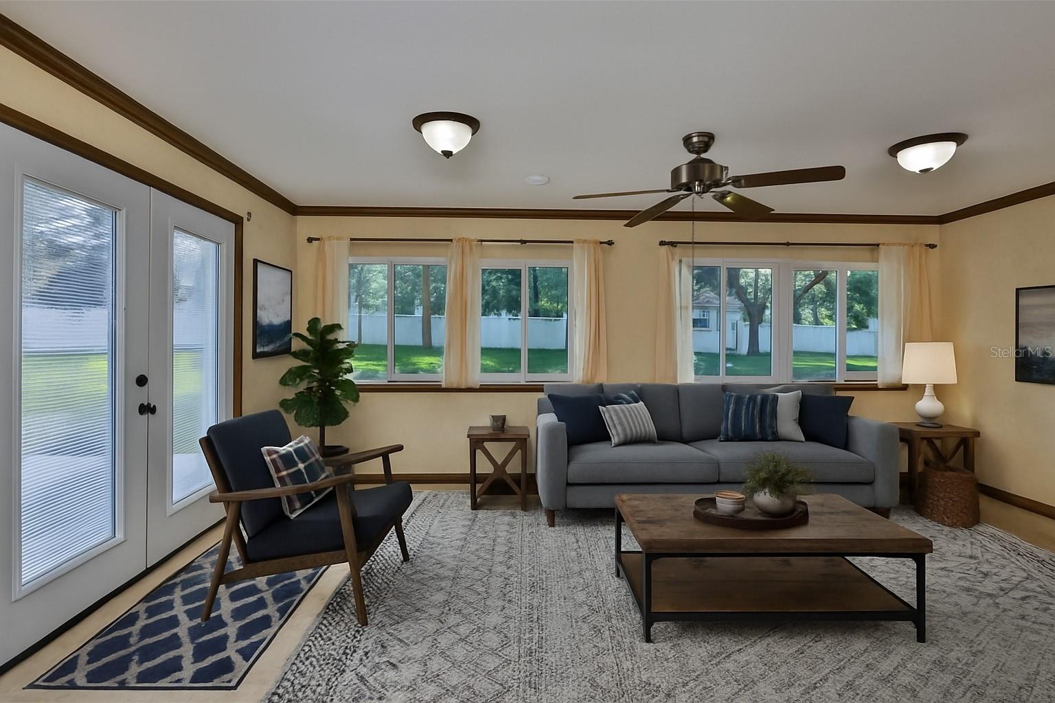 CASH ACRES UNIT NO 1 LOT 10 BLOCK 1 - Residential