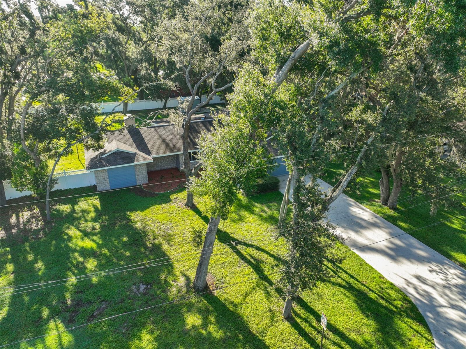 CASH ACRES UNIT NO 1 LOT 10 BLOCK 1 - Residential