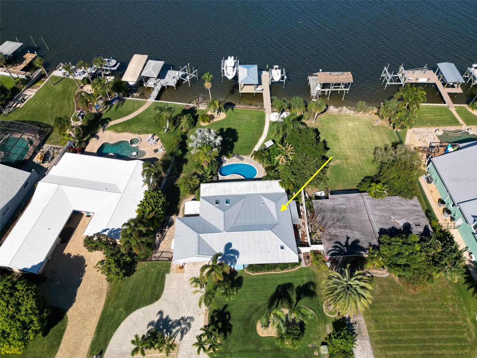 BOUCHELLES ISLAND - Residential