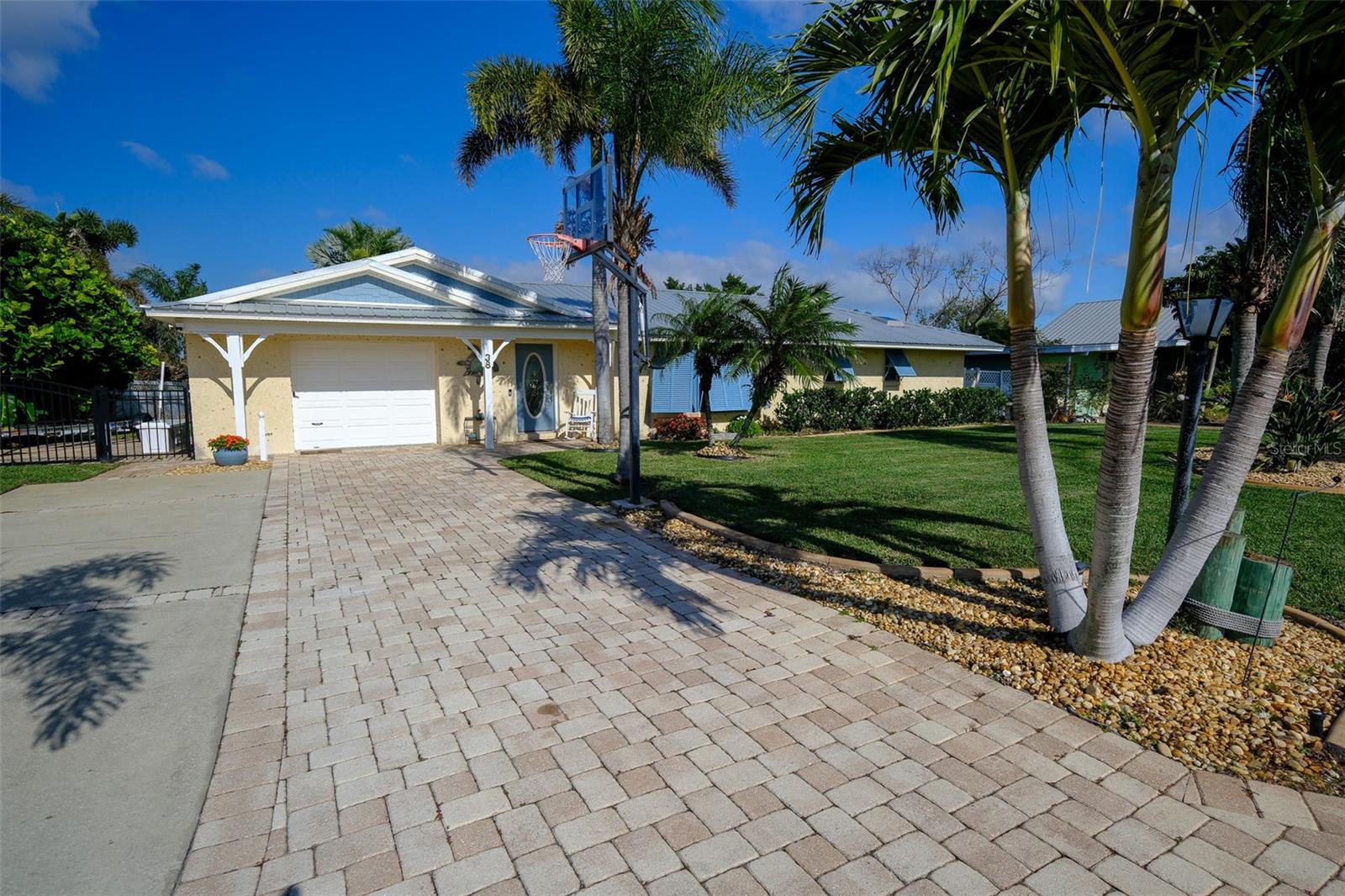 BOUCHELLES ISLAND - Residential