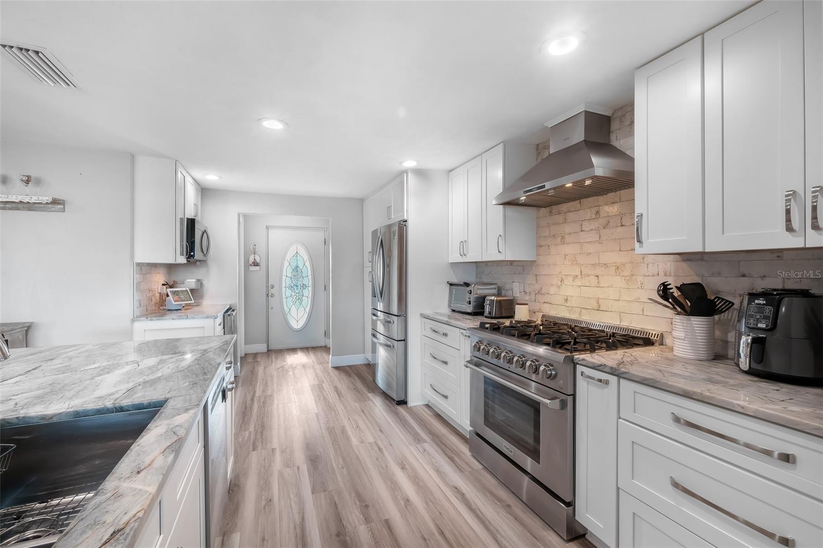 BOUCHELLES ISLAND - Residential