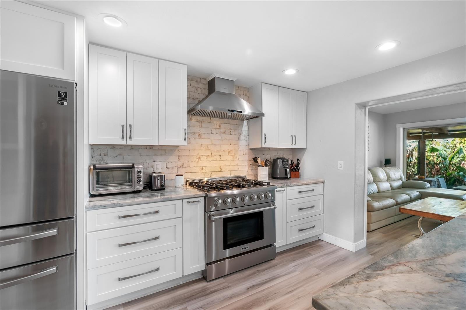 BOUCHELLES ISLAND - Residential