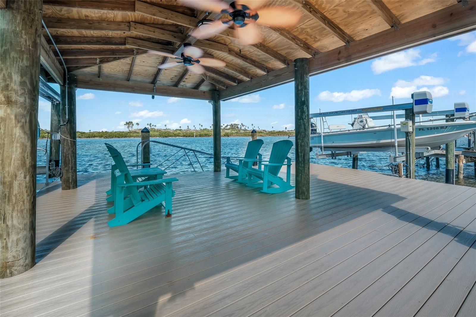 BOUCHELLES ISLAND - Residential