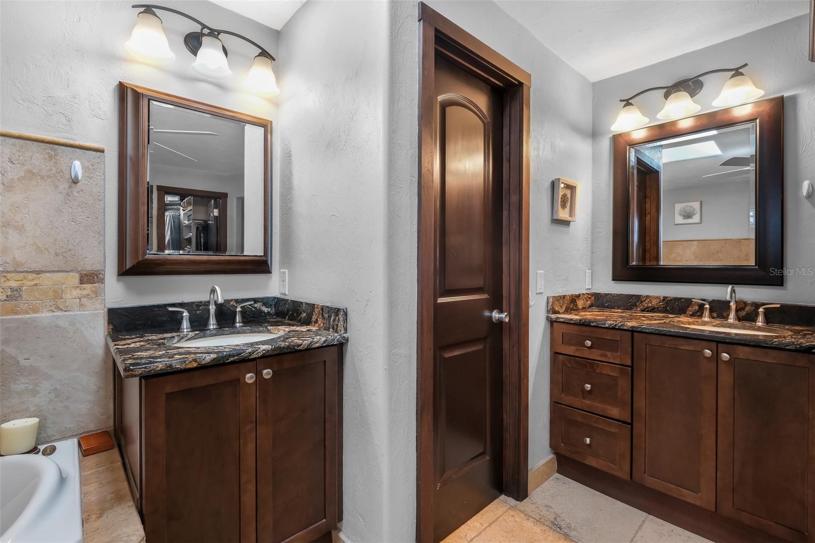 BOUCHELLES ISLAND - Residential