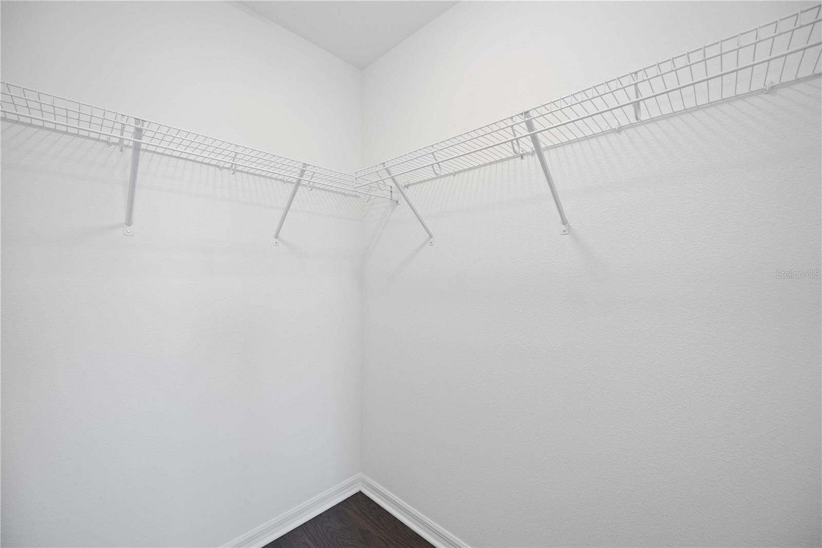 SIENNA PARK TWNHMS/UNIVERSITY - Residential Lease