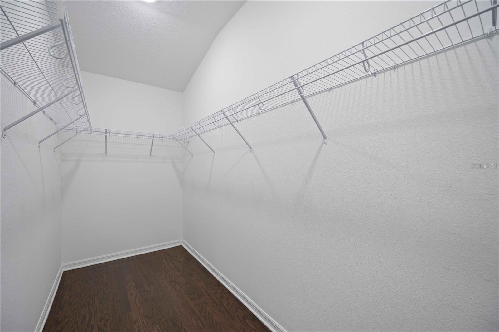 SIENNA PARK TWNHMS/UNIVERSITY - Residential Lease