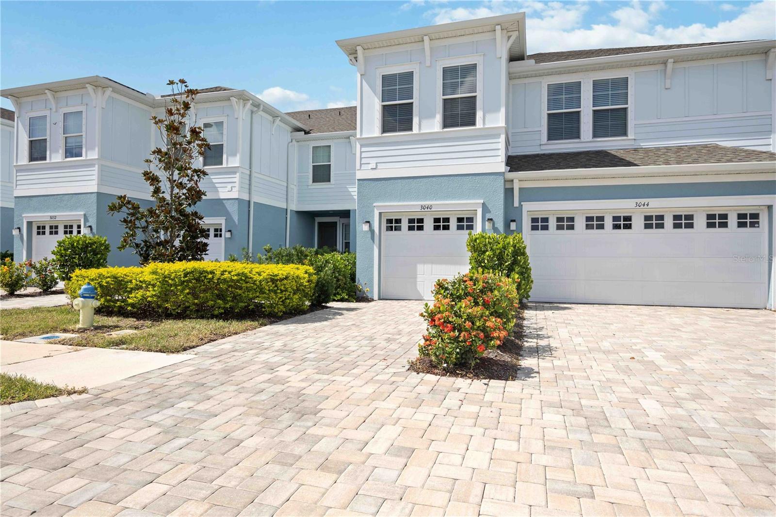 SIENNA PARK TWNHMS/UNIVERSITY - Residential Lease