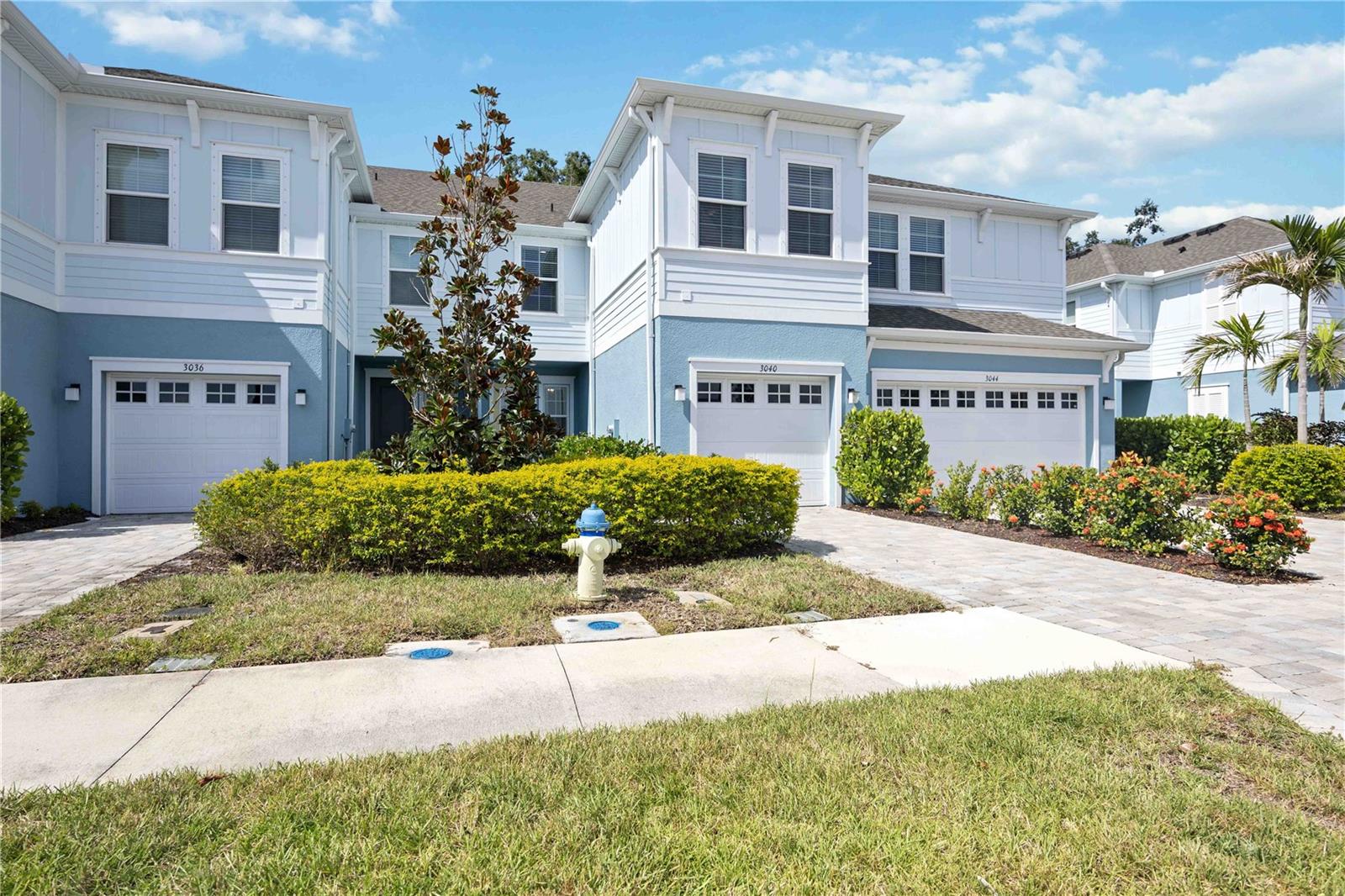 SIENNA PARK TWNHMS/UNIVERSITY - Residential Lease
