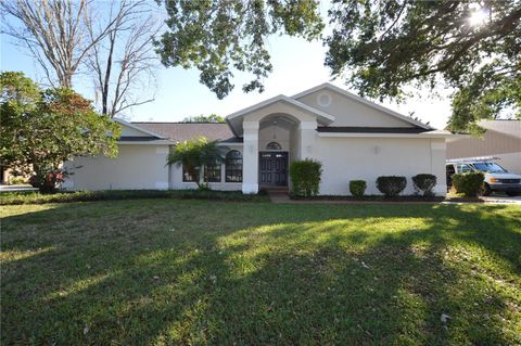 A home in VALRICO