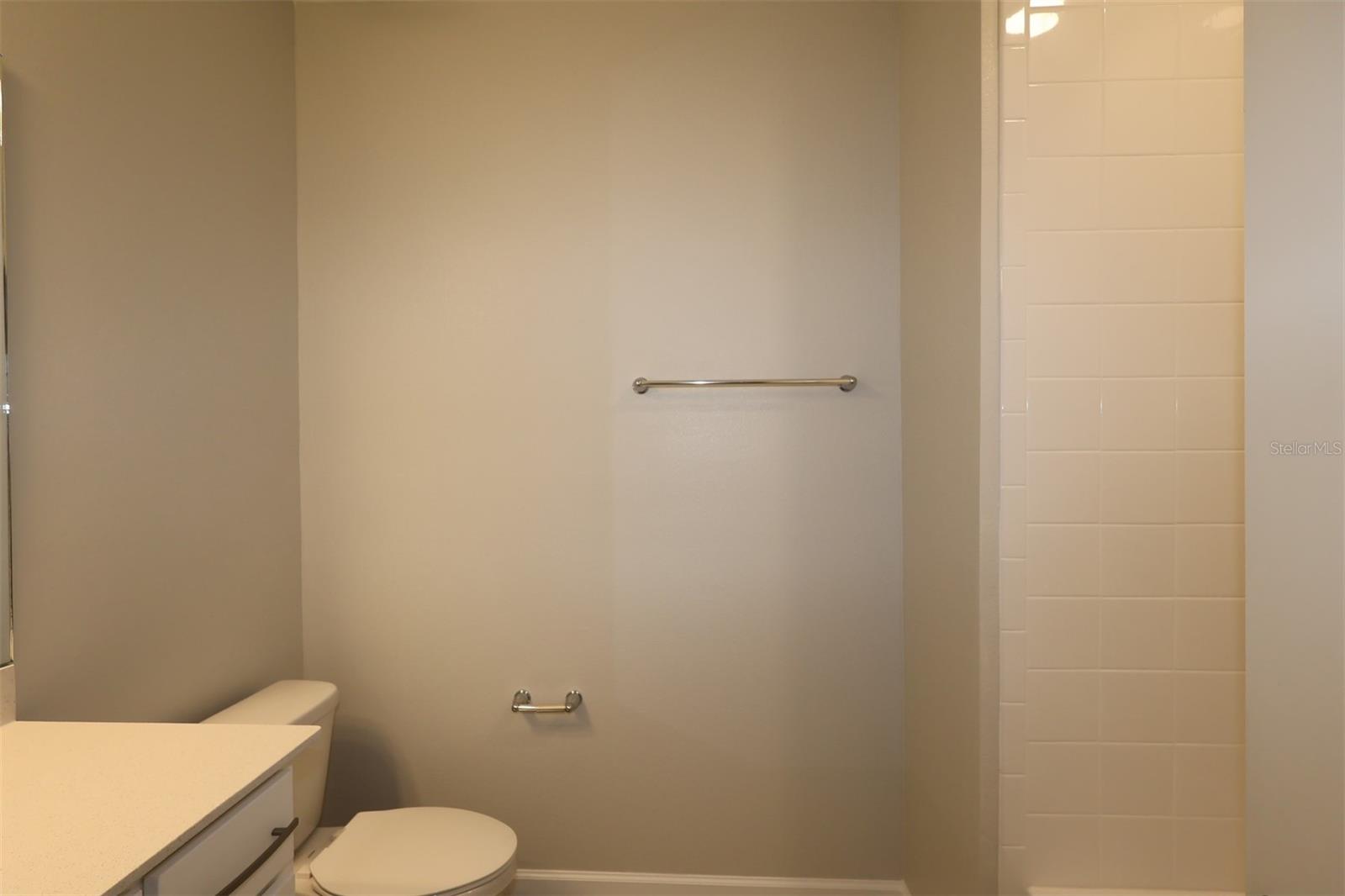 CENTER LAKE ON THE PARK - Residential