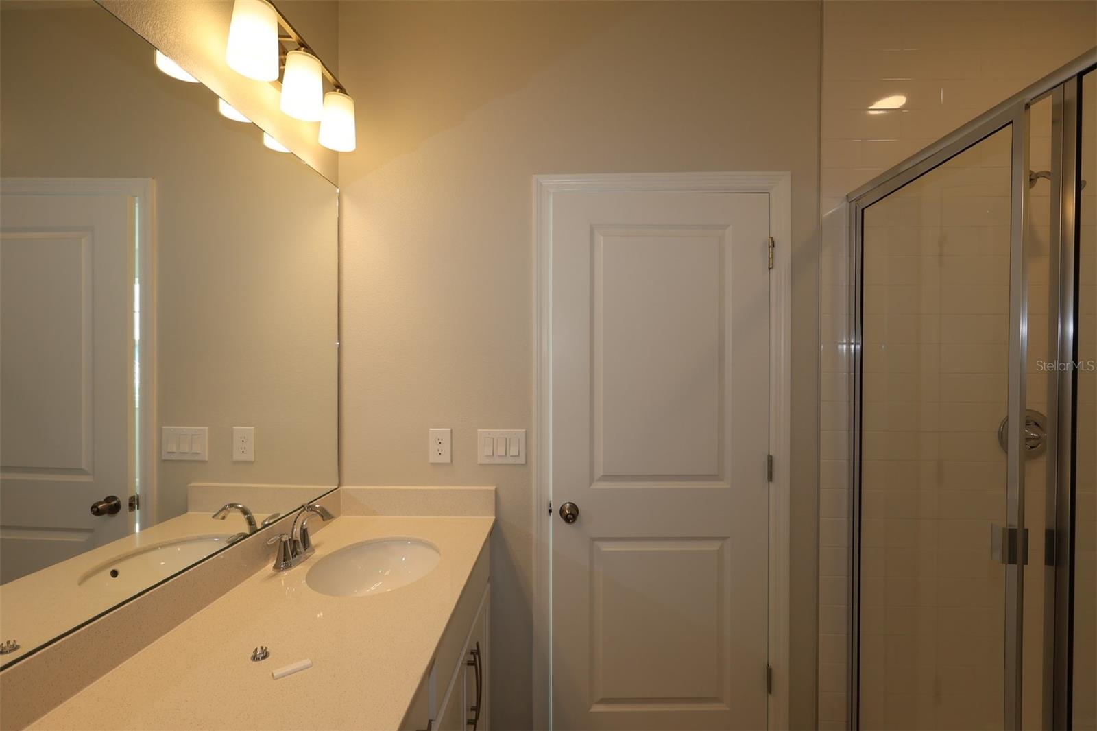 CENTER LAKE ON THE PARK - Residential