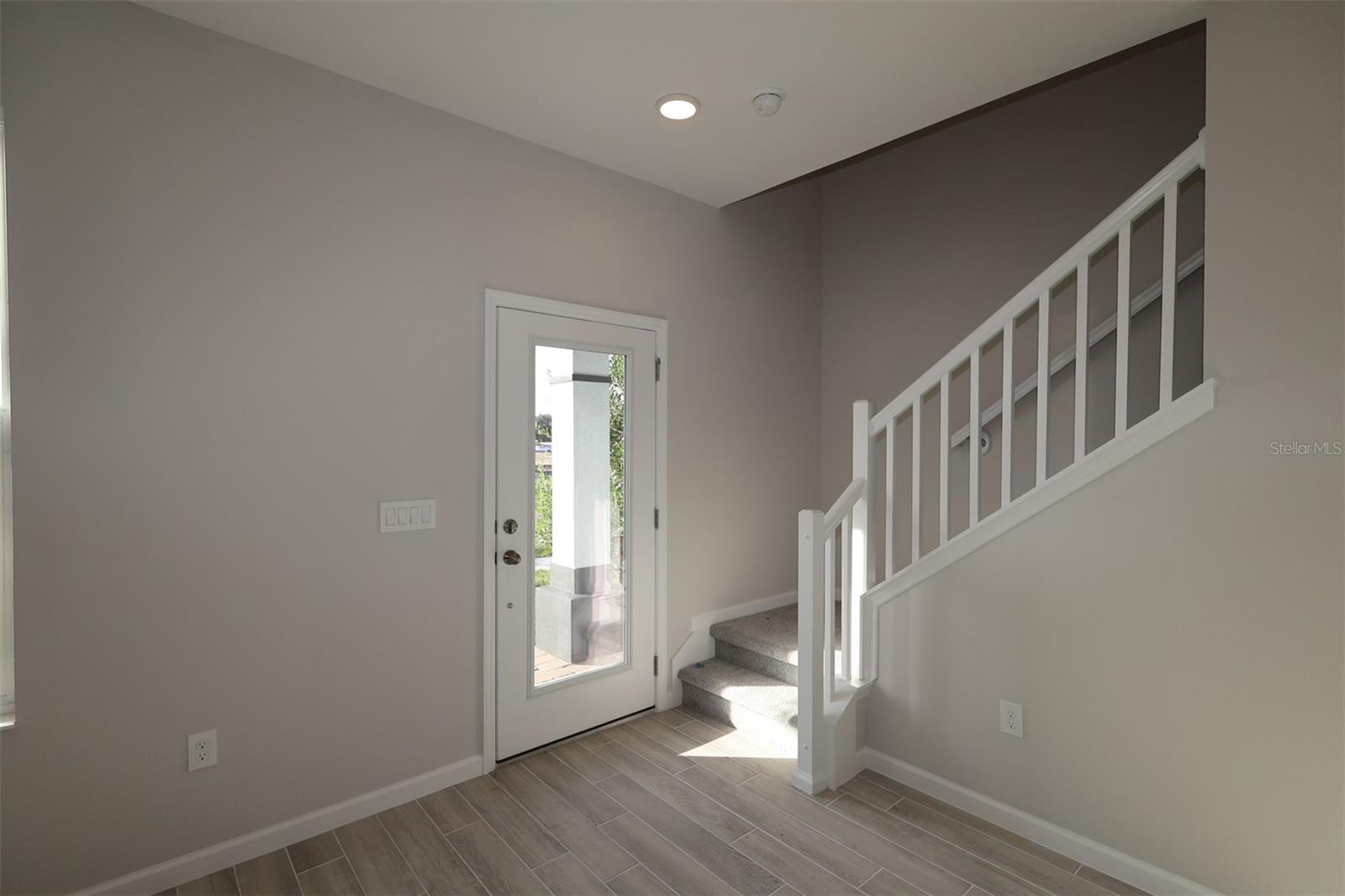 CENTER LAKE ON THE PARK - Residential