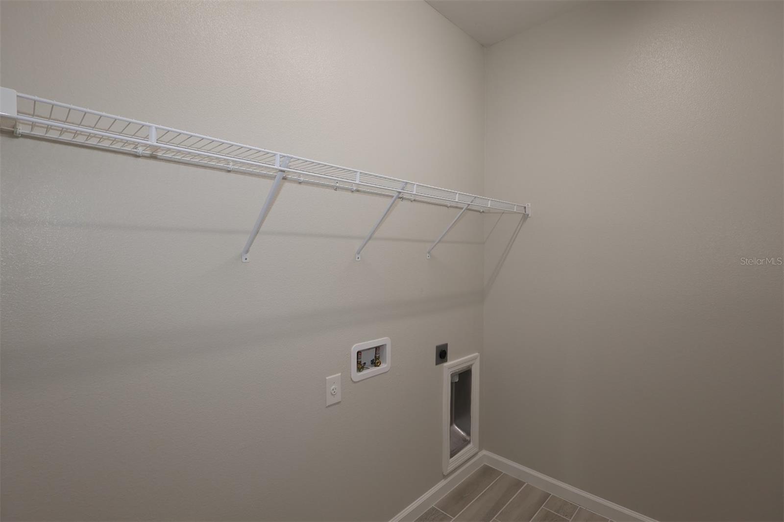 CENTER LAKE ON THE PARK - Residential