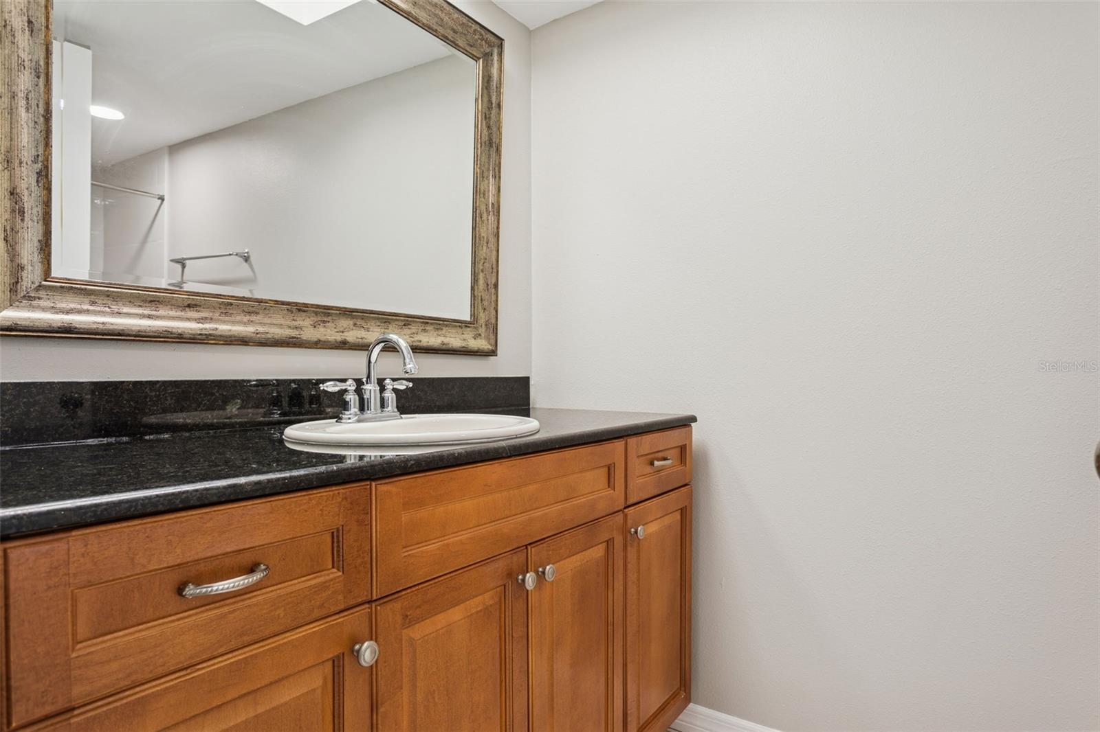 RIVER OAKS CONDO IV - Residential Lease