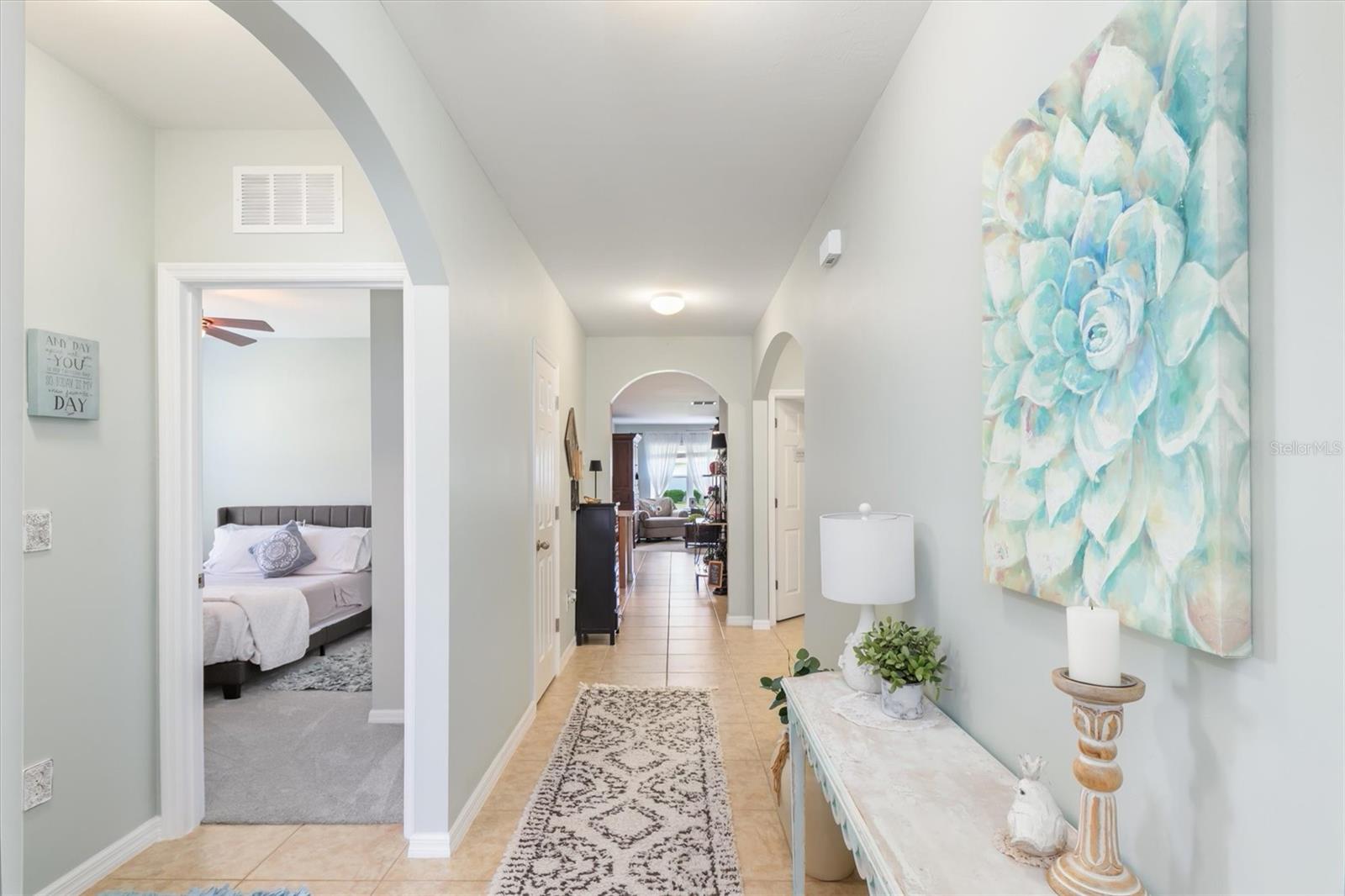 25008 LALIQUE PLACE