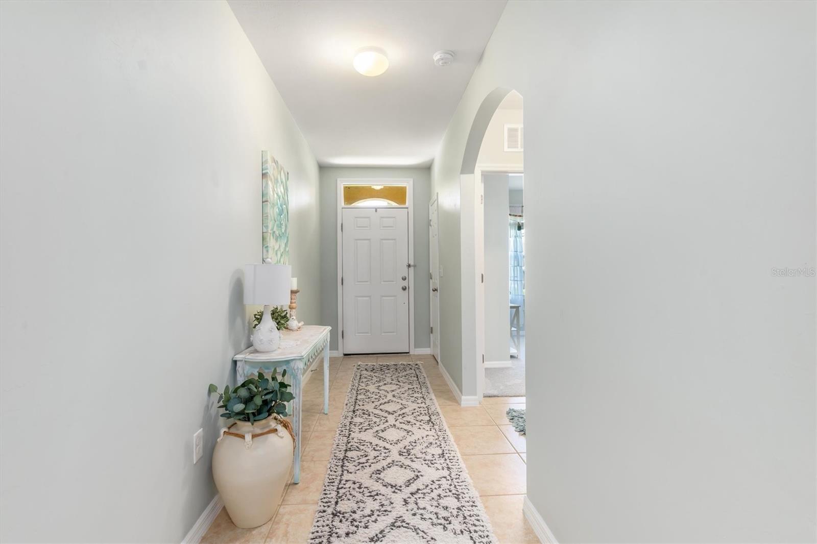 25008 LALIQUE PLACE