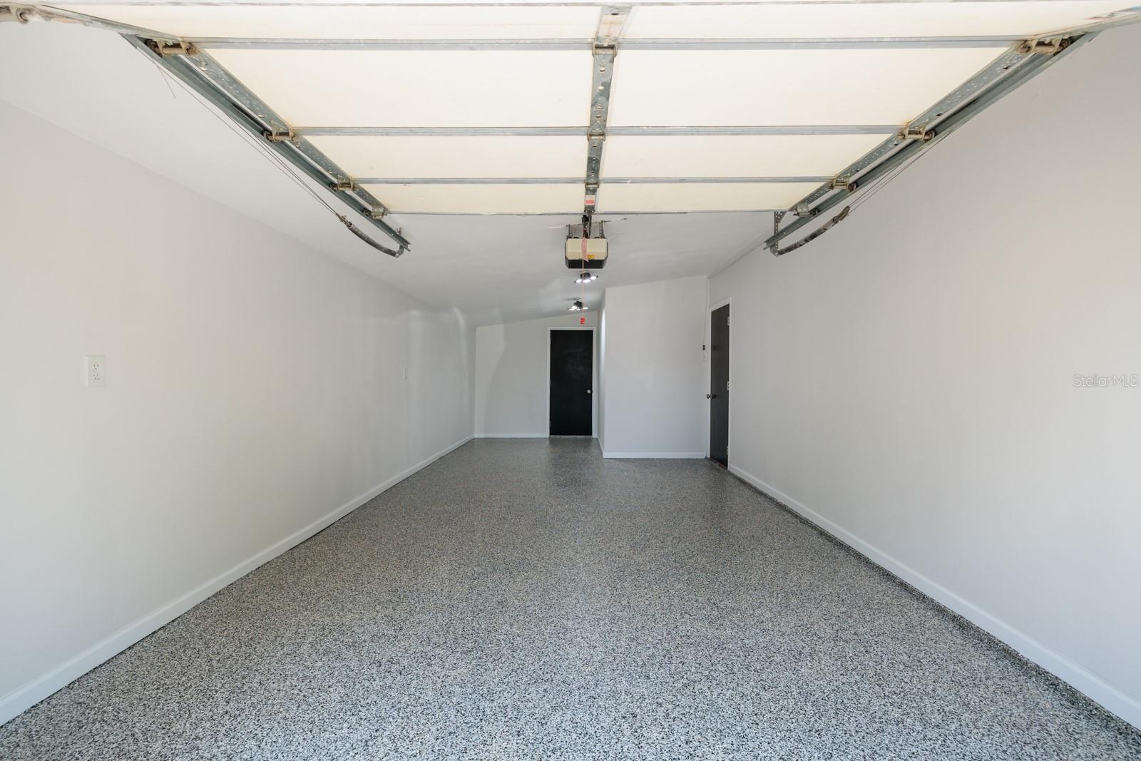 SUN-LIT SHORES - Residential