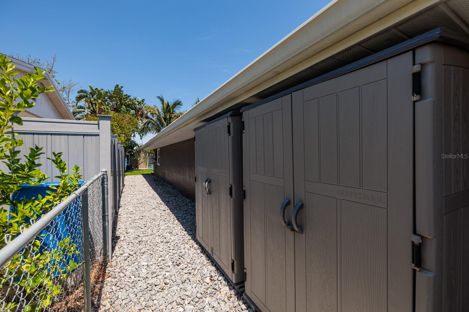 SUN-LIT SHORES - Residential