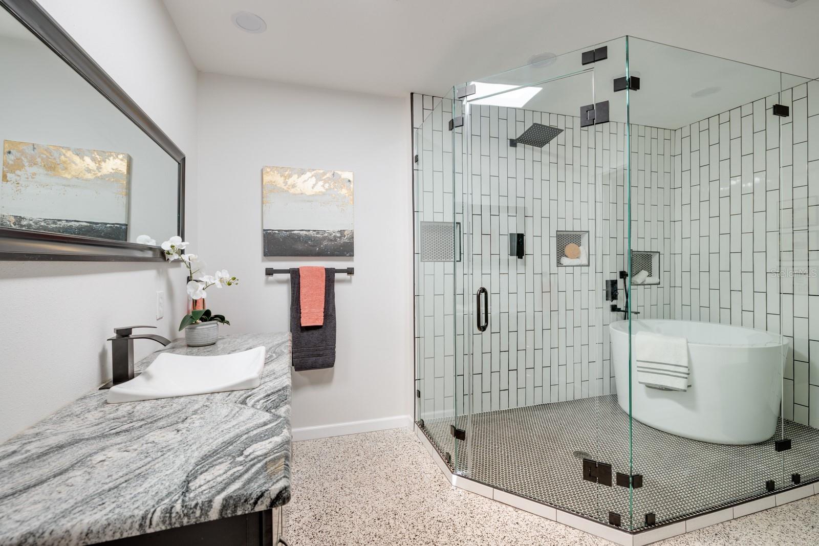 SUN-LIT SHORES - Residential