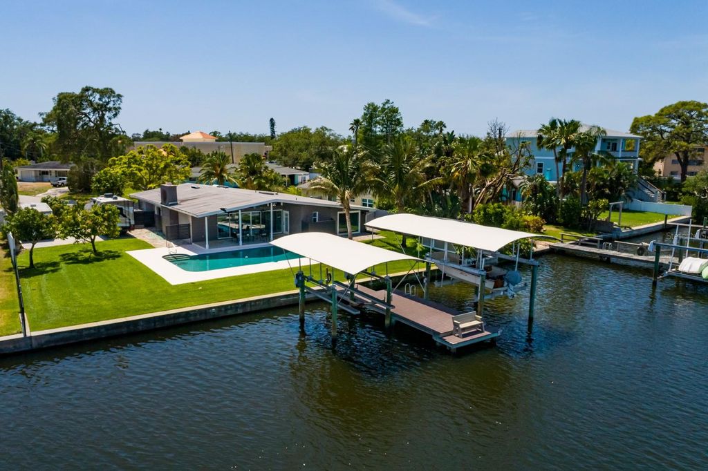 Photo of 263 87th Avenue N, St Petersburg, FL 33702 (MLS # TB8482306)